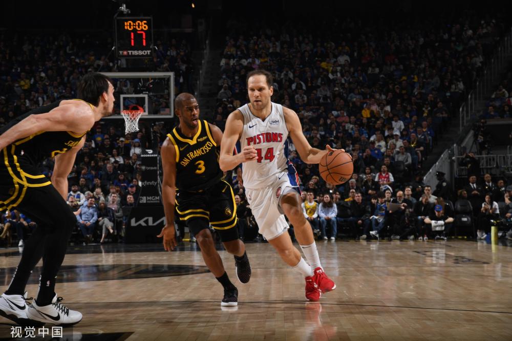 竂國女入境LAX綠卡被剪遭遣返 或因這舉動.